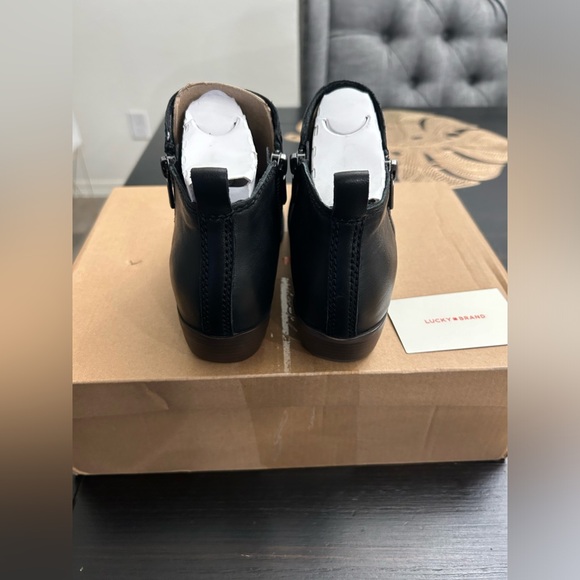 Lucky Brand LK Basel Ankle Bootie Black Leather Women's Size 6W - Picture 6 of 7